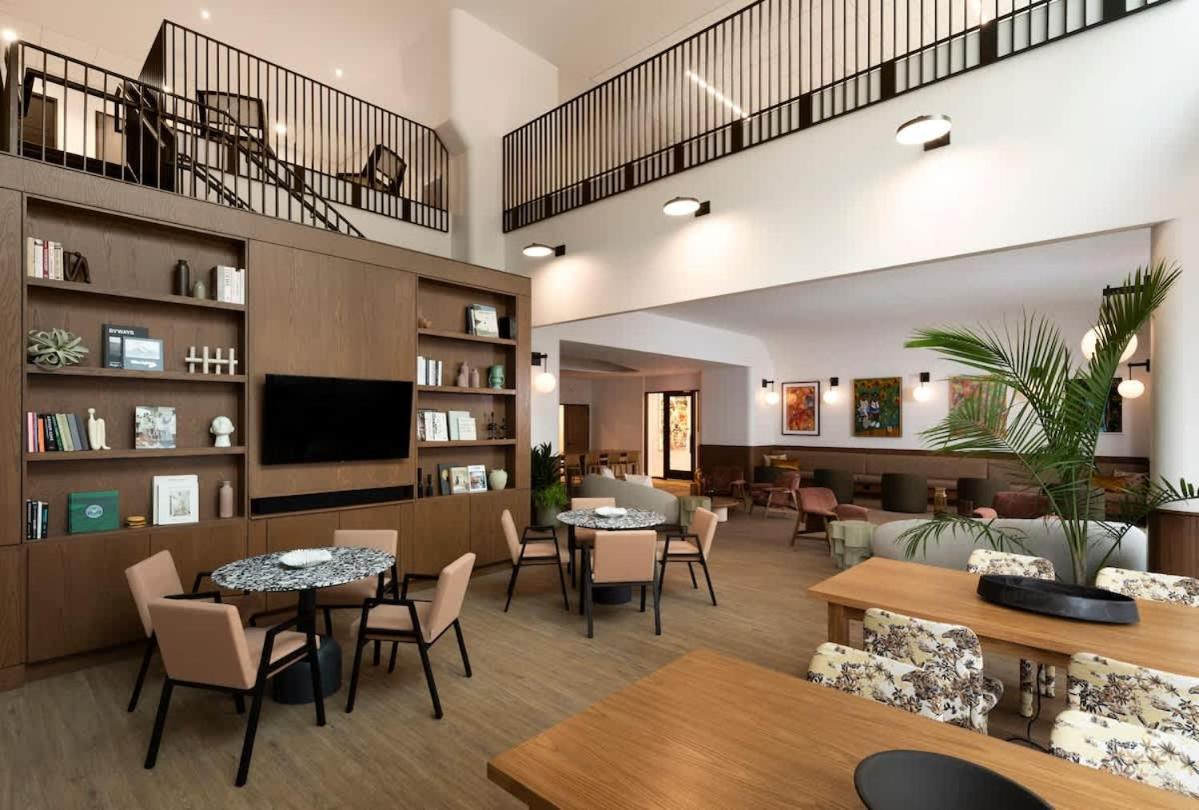 Luxury Highrise In West Village Dallas