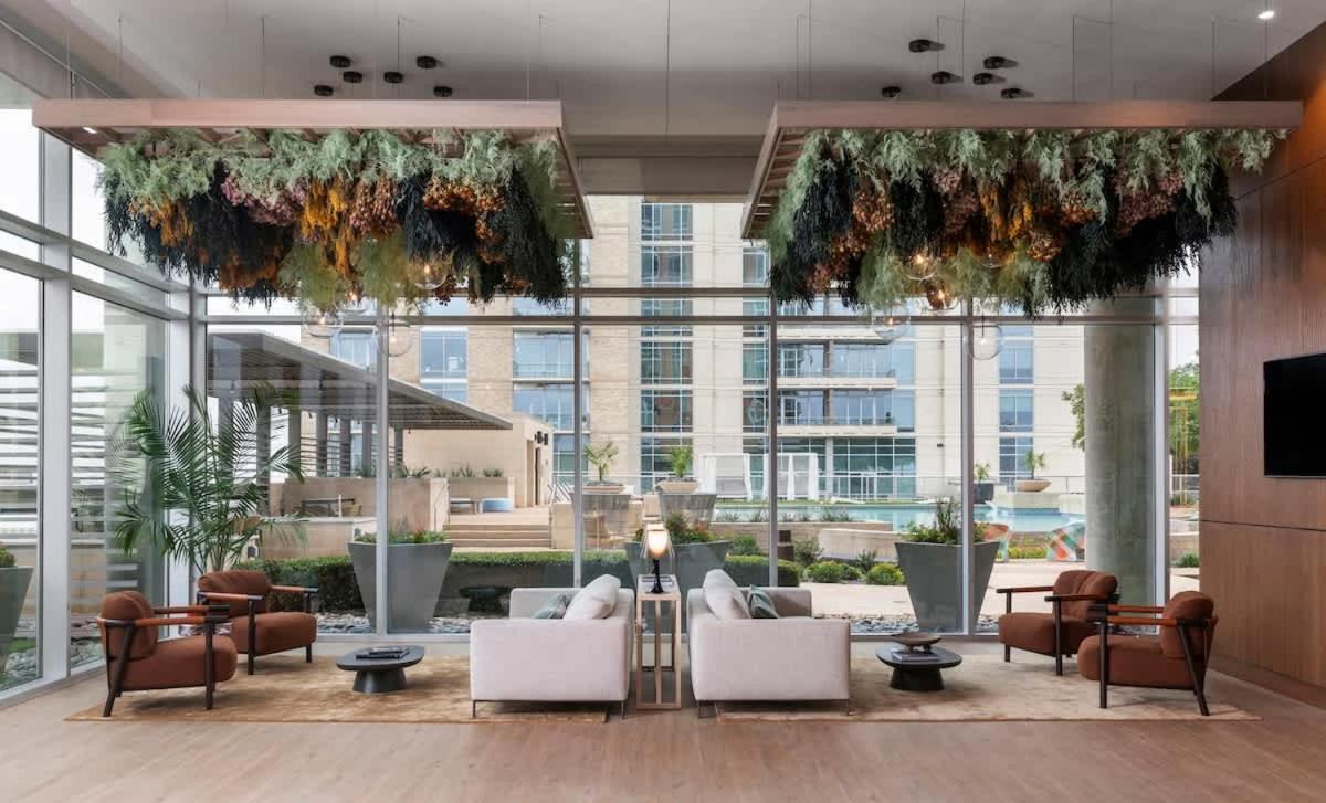 Luxury Highrise In West Village Apartment Dallas
