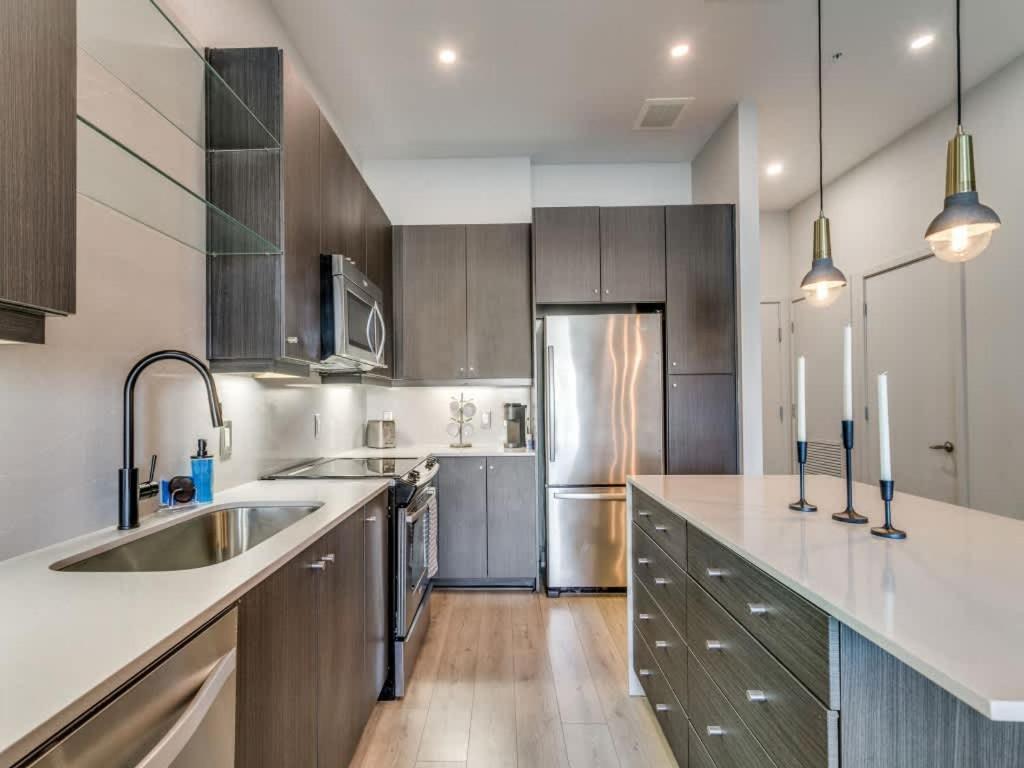 Luxury Highrise In West Village Apartment Dallas