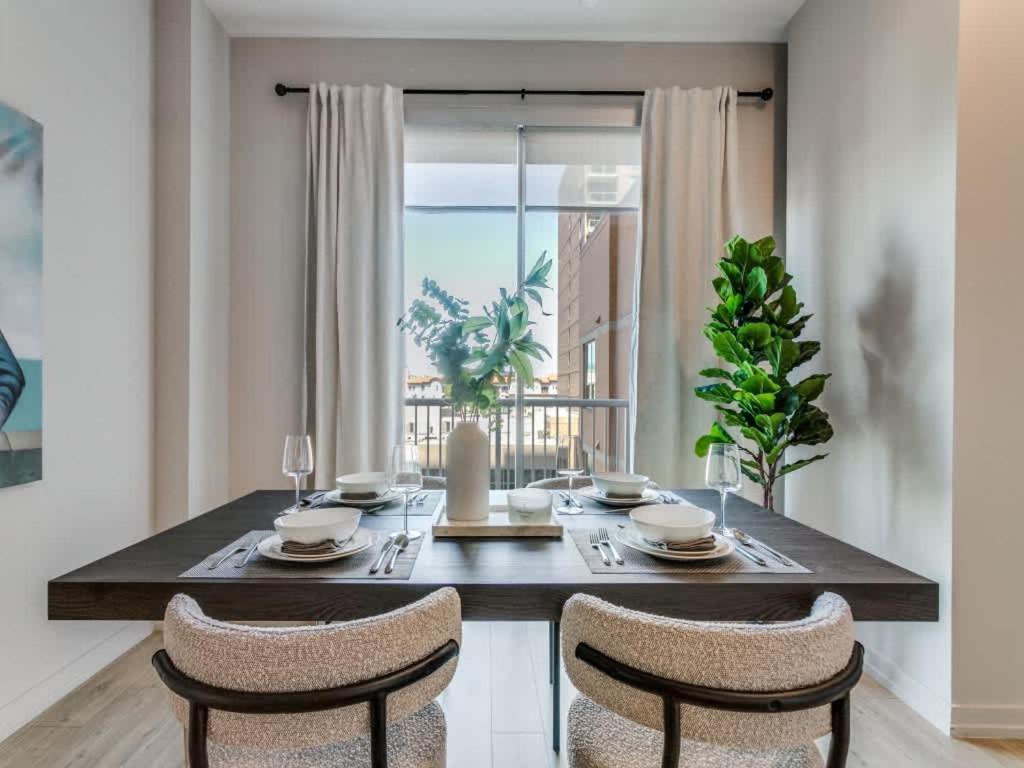Luxury Highrise In West Village